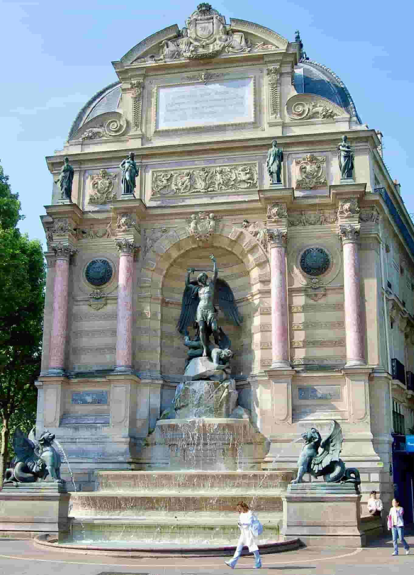 Fountain Saint-Michel