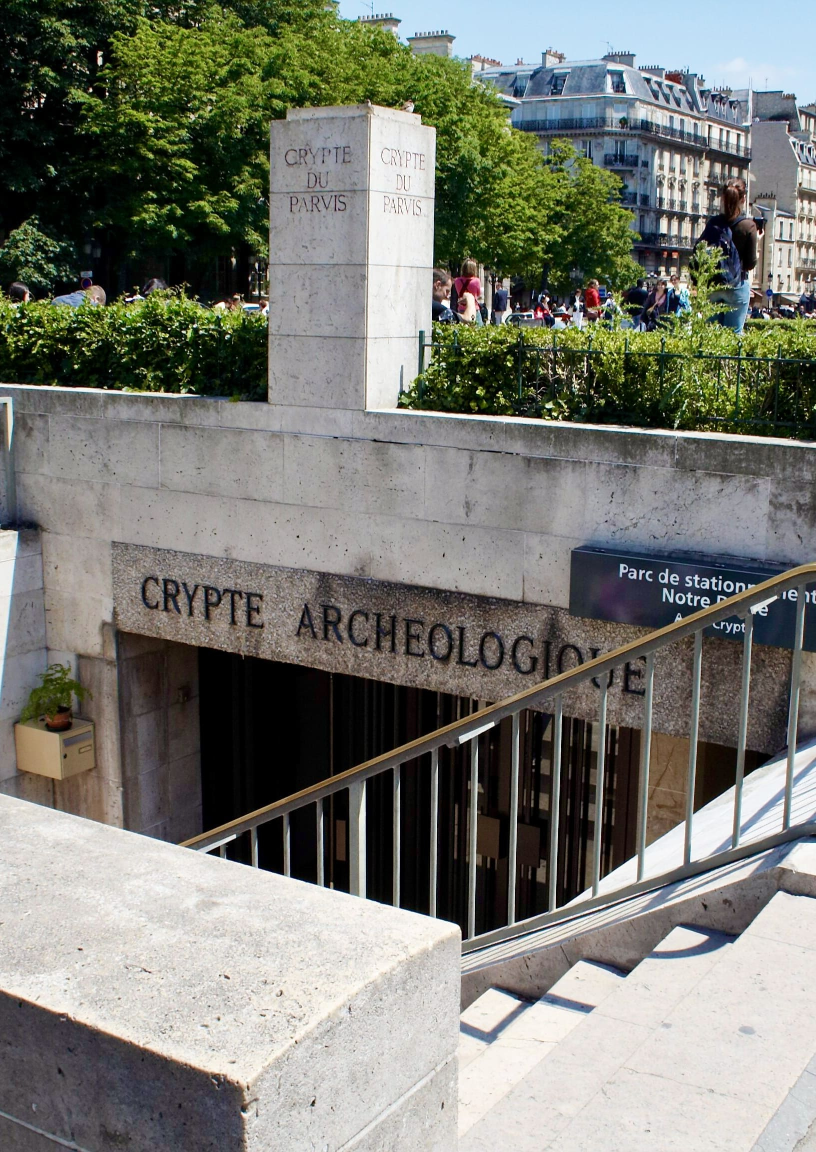 The Archaeological Crypt